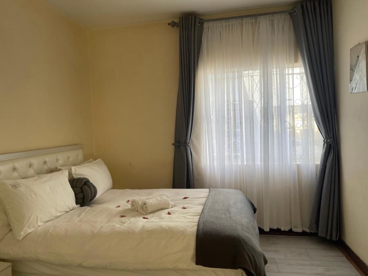 @jackie's Avondale 2 Bed Flat At Harrow Court