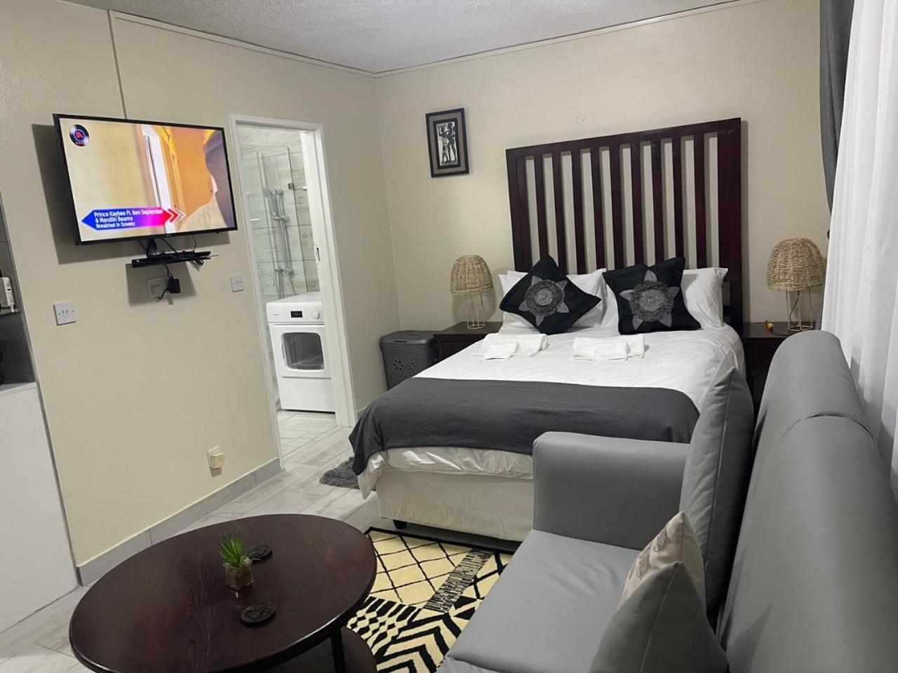 @jackie's Avondale 2 Bed Flat At Harrow Court Apartment *